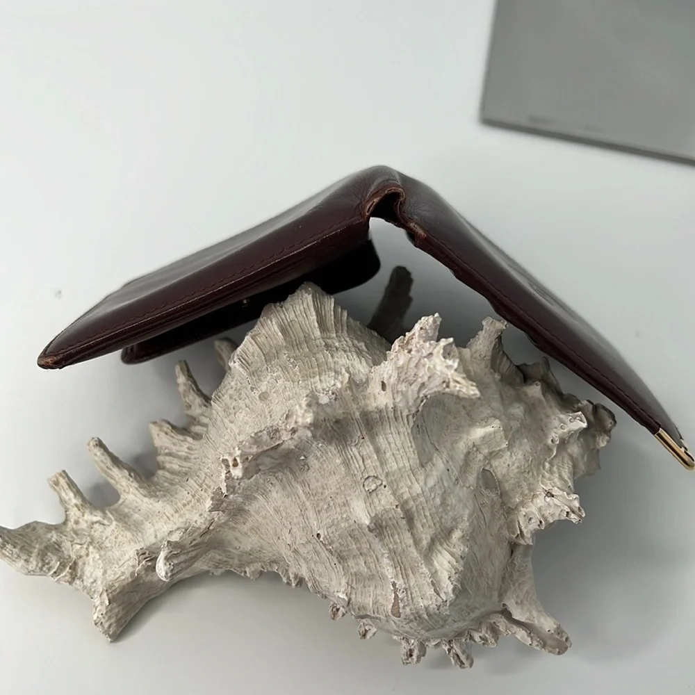 Burgundy calfskin coin/banknote/credit card wallet - unisex